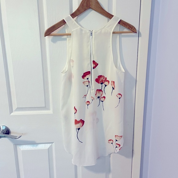 Aritzia Wilfred white silk floral tank top. Size S - Picture 1 of 4
